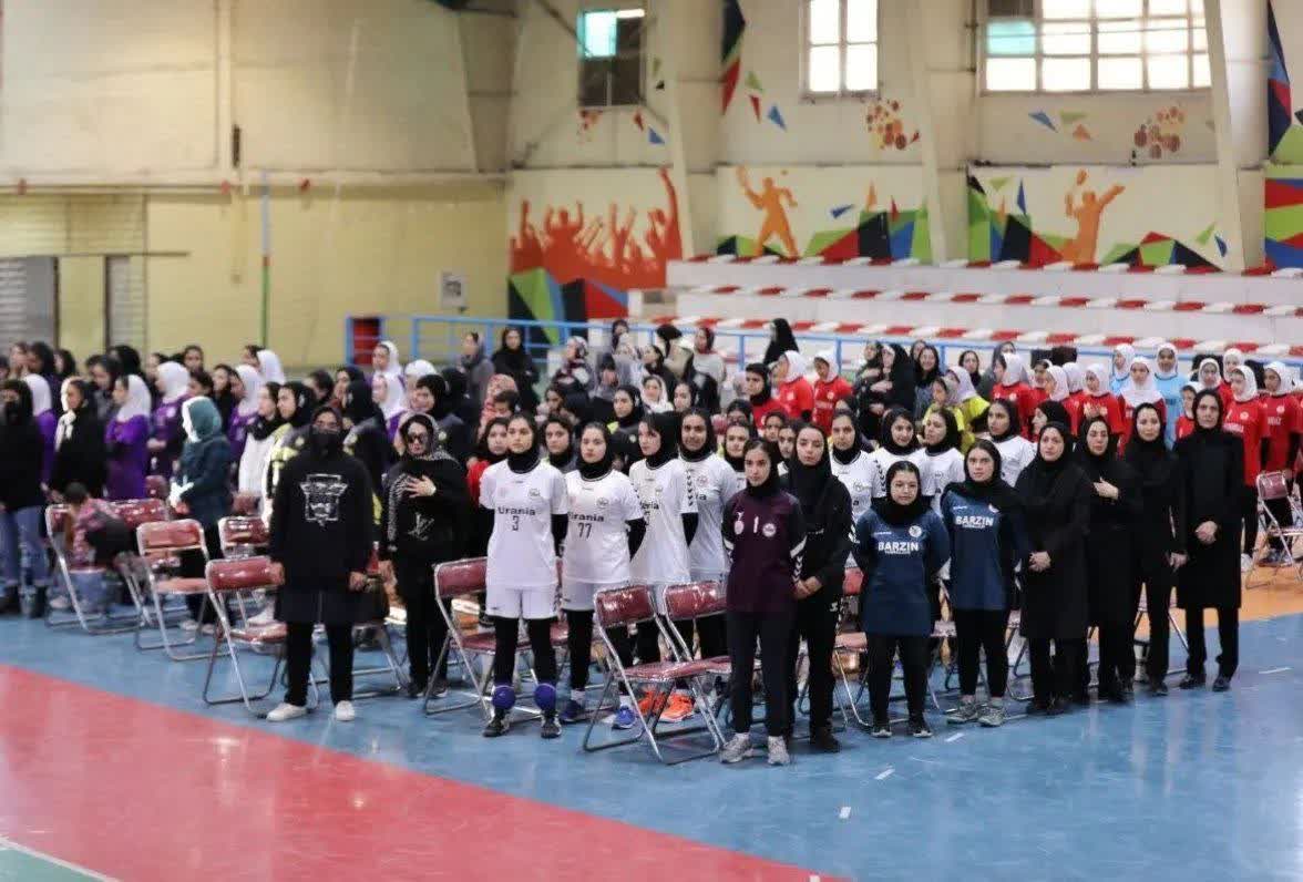 پایان مسابقات هندبال بانوان مشهد در المپیاد ورزشی 